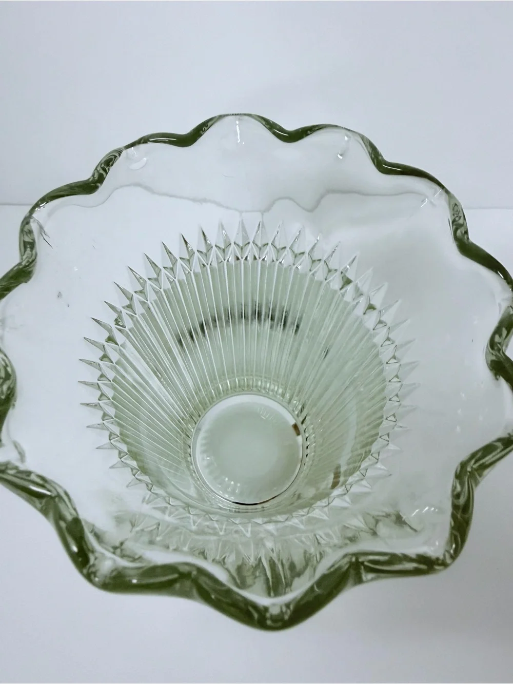 Jeanette Glass Vase - Anniversary Pattern